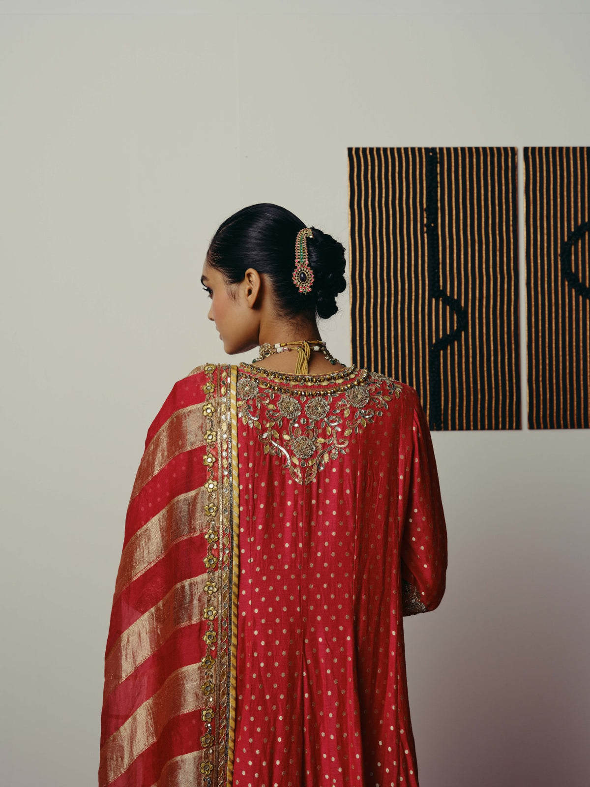 Ila Kalidaar Kurta Set