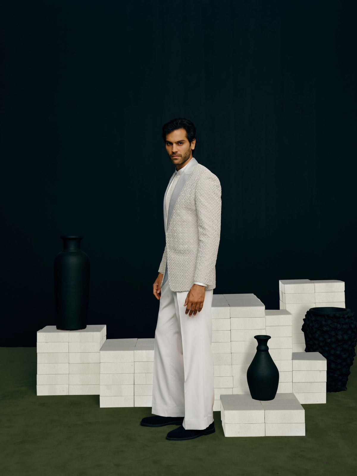 Nivaan tuxedo jacket, shirt and pant set