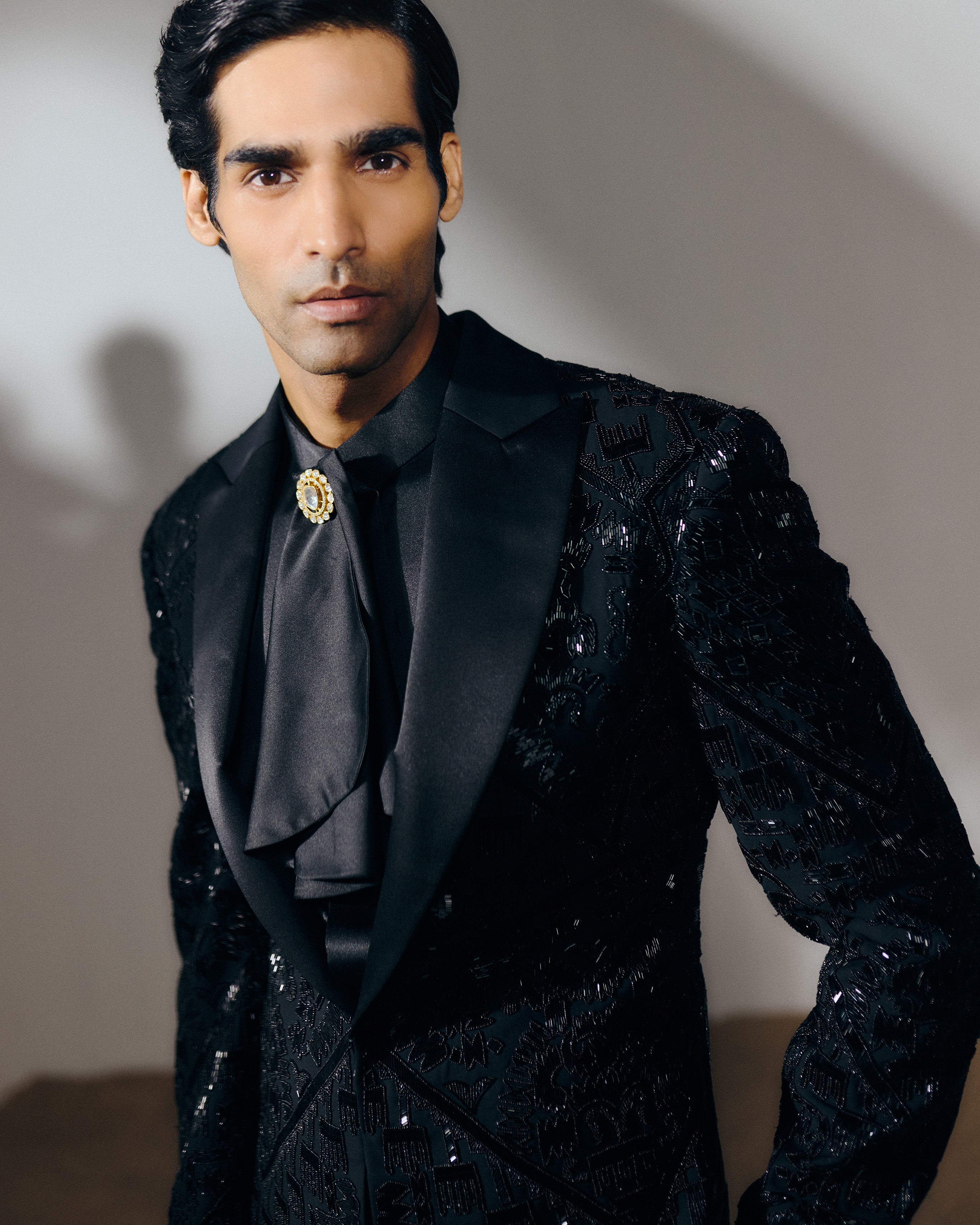 Avalok Tuxedo Set